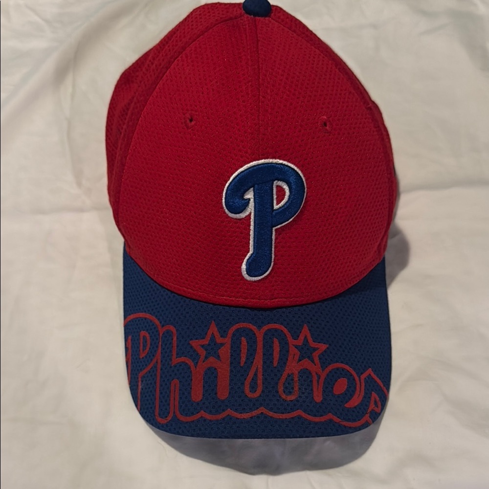 39THIRTY Genuine MLB Red and Blue Phillies Baseball Cap